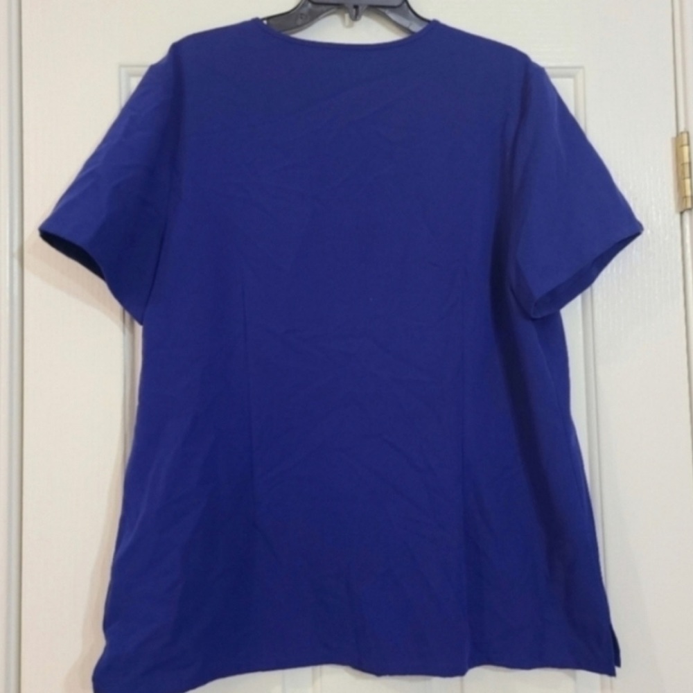 FIGS Casma 3 pocket scrub top - Royal Blue XL - Picture 7 of 7